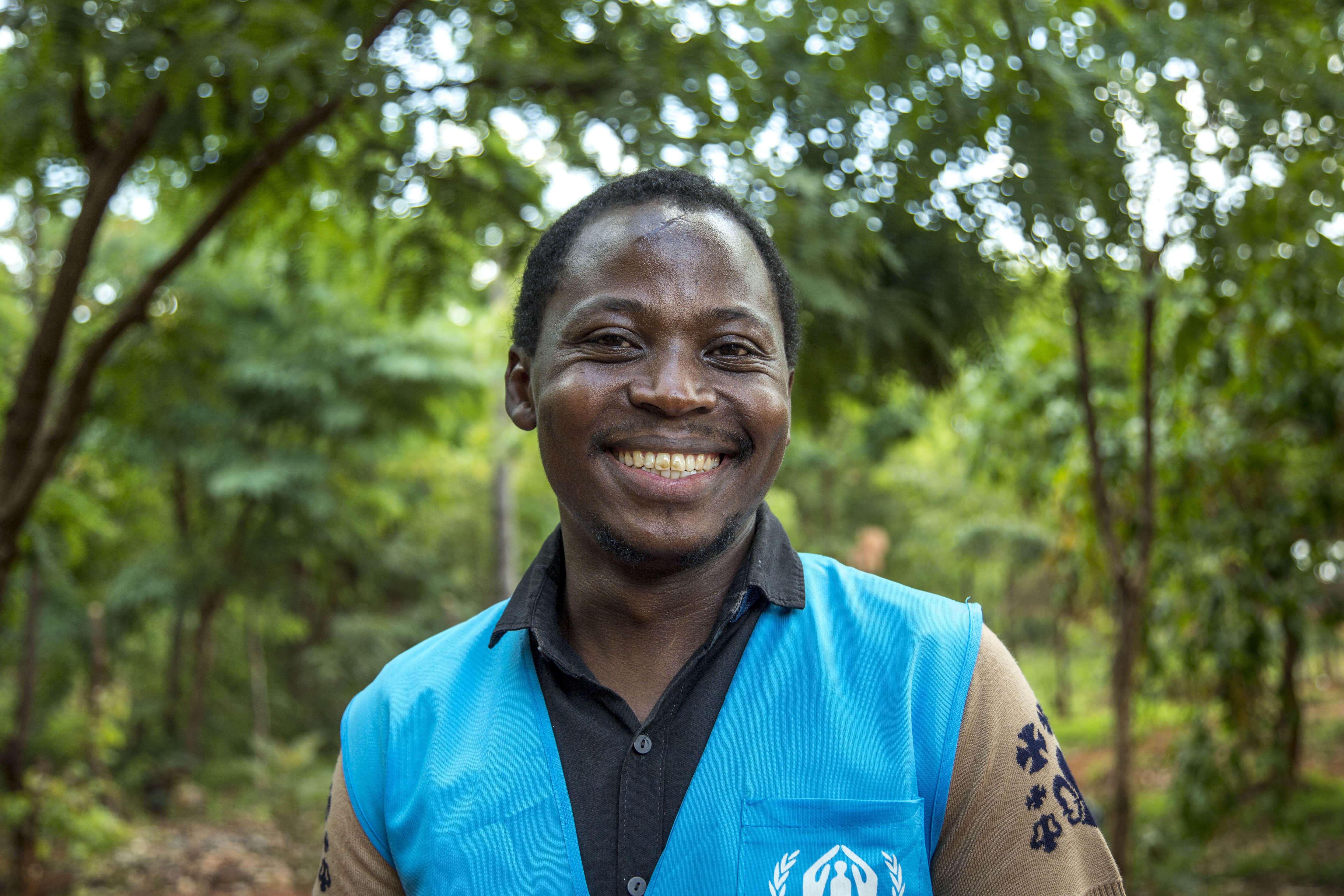 UNHCR Education Officer, James Onyango, from Sub Office Kibondo in western Tanzania, visits Nduta camp. 