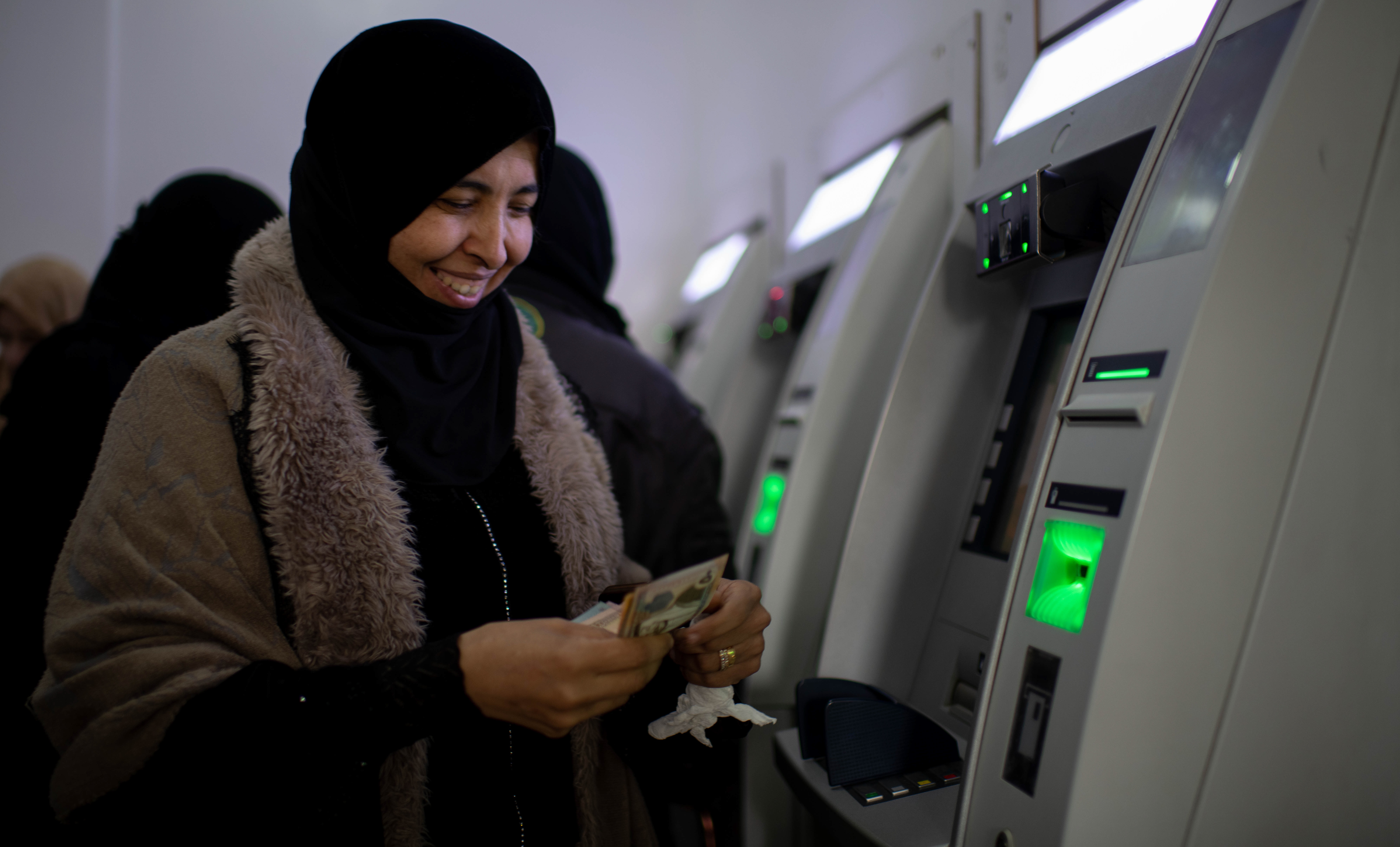  Jordan. Syrian refugees living in urban areas rely on UNHCR cash assistance 