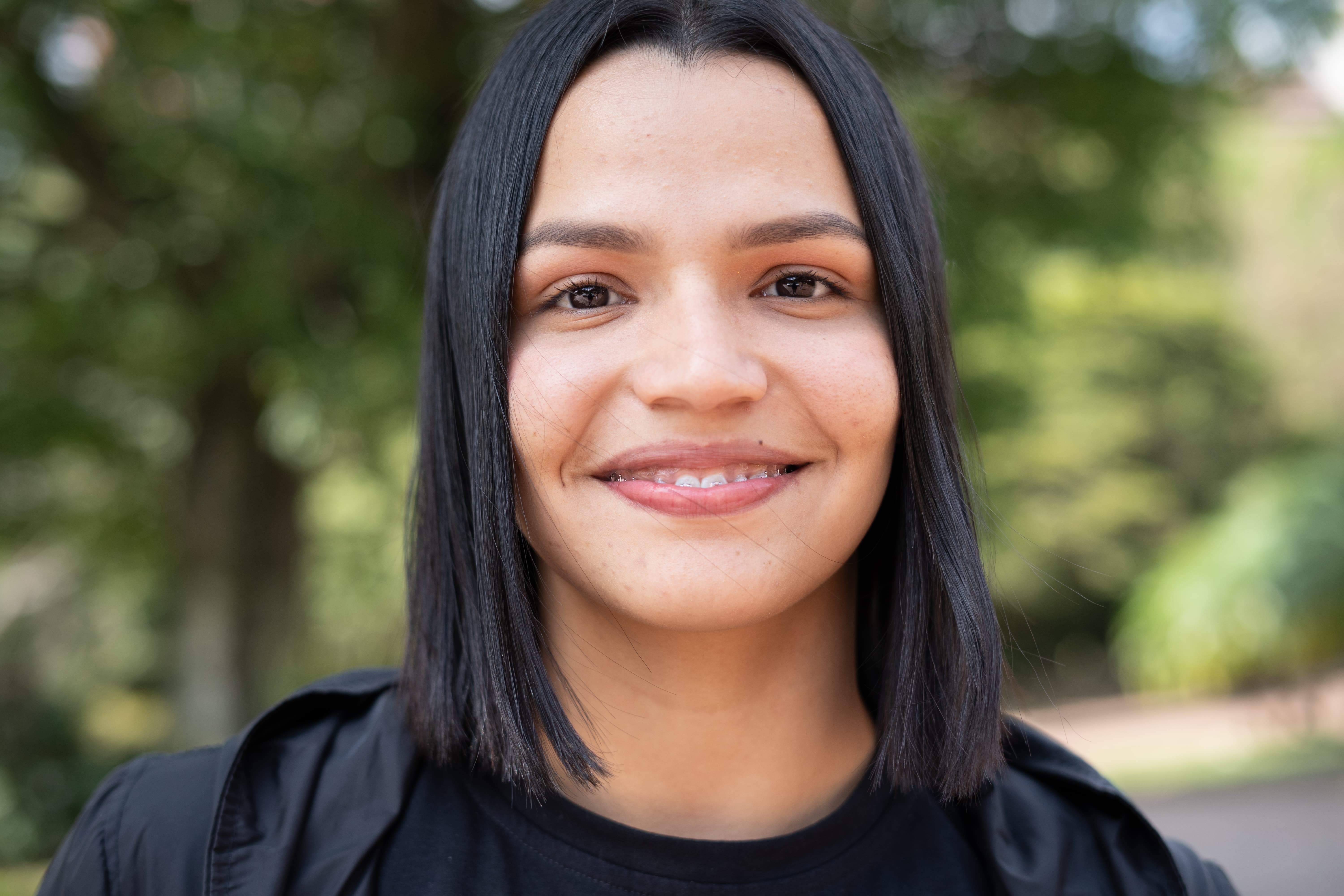 Zair (21) is a displaced Venezuelan in Colombia. She is currently in her first year of studying Industrial Engineering at the university. She is part of the first generation of DAFI Scholars in Medellín, Colombia.